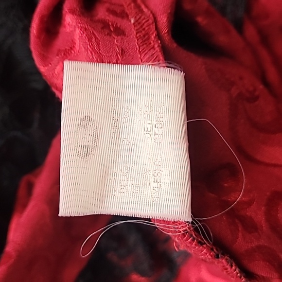 Lipservice gown - Picture 14 of 14